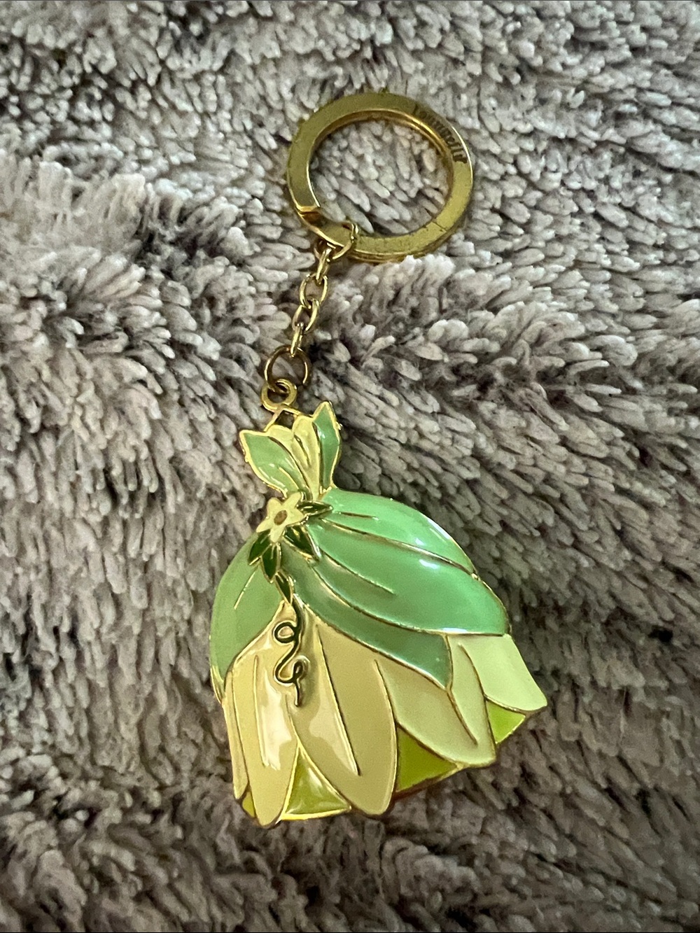 5/$10 Loungefly Tiana Gold-Tone Green Leaf Enamel Keychain